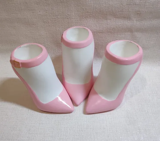 Гіпсове кашпо у формі туфельки