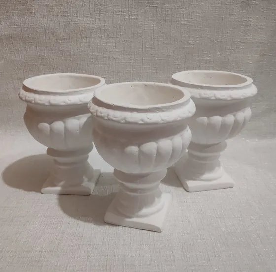 Гіпсове кашпо чаша