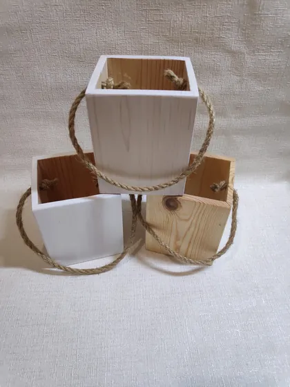 Кашпо дерев'яне 10*10*12 см