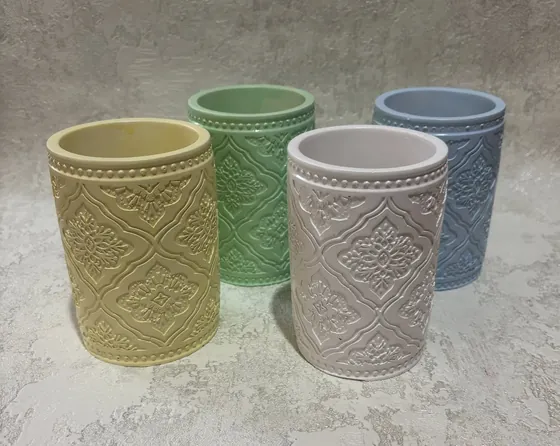 Гіпсові кашпо з візерунком