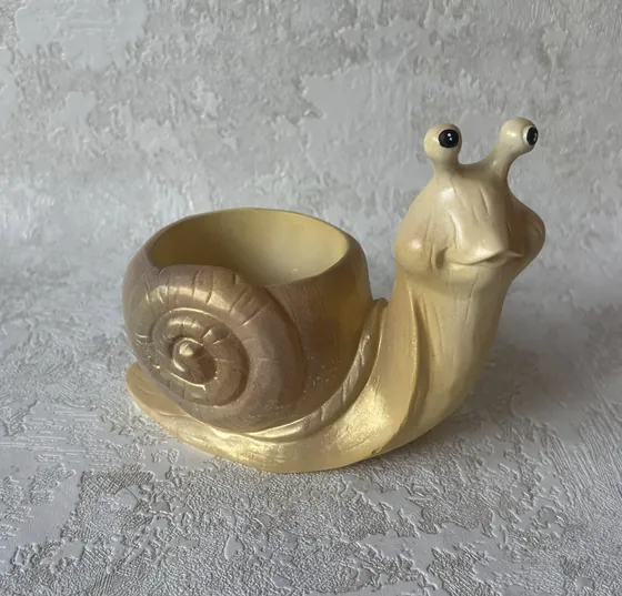 Гіпсове кашпо у формі равлика – оригінальний декор