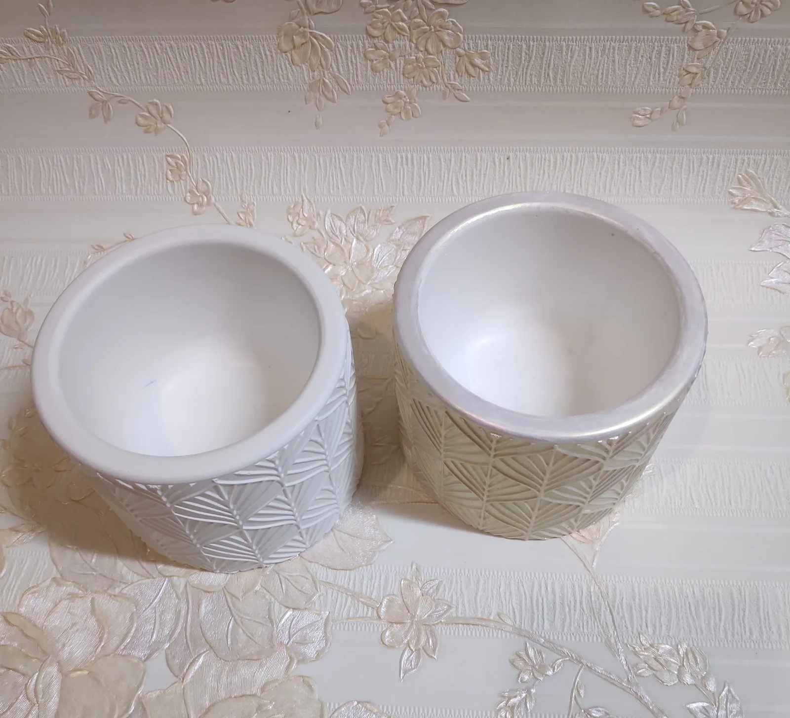 Гіпсове кашпо з оригінальним дизайном