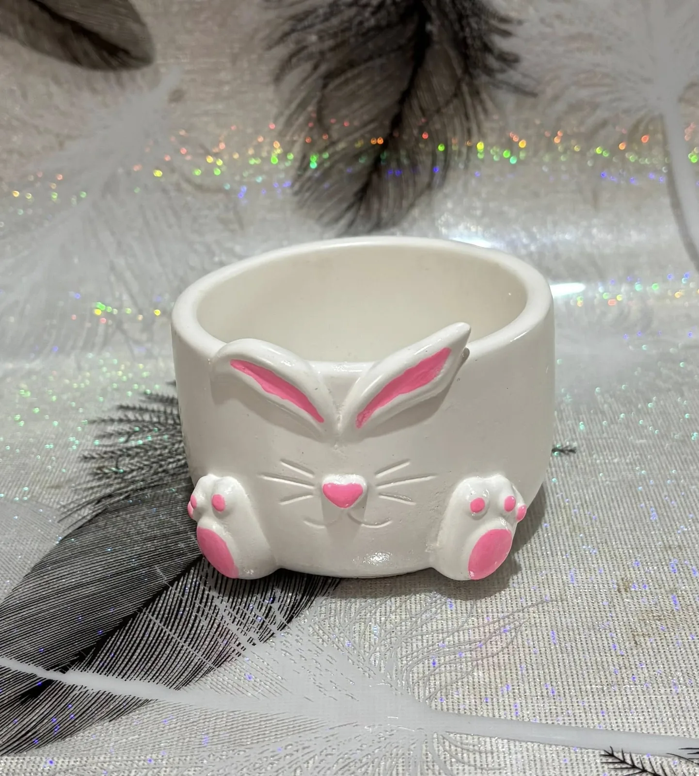 Гіпсове кашпо з зайчиком